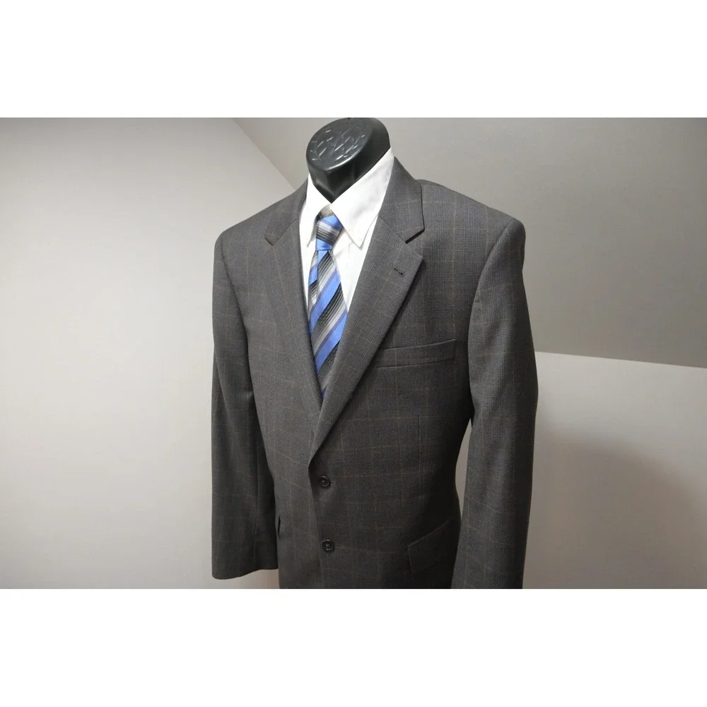 Jos. A. Bank 2 Piece Suit Mens 44R Pants 38x30 Brown Grey Plaid Pleated EUC‎